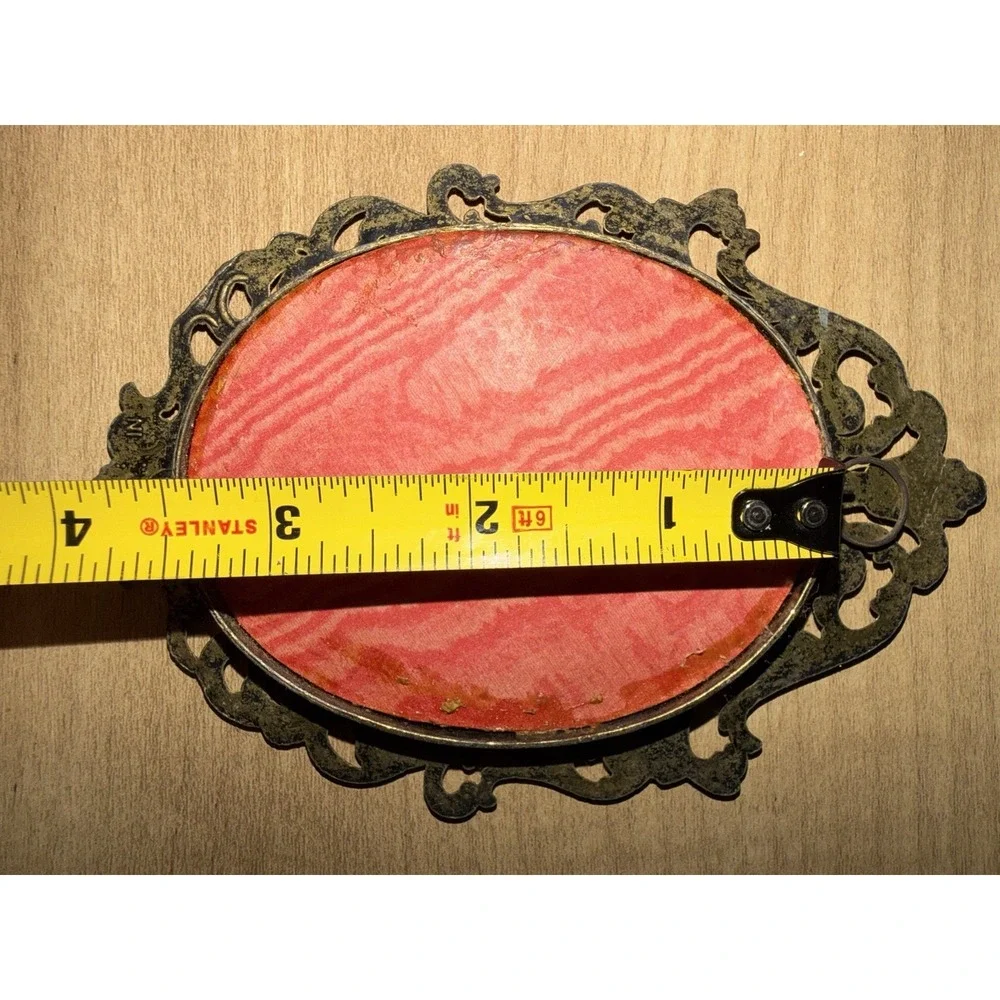 Vintage Oval Picture FLORAL Victorian Metal Frame wall Hanging